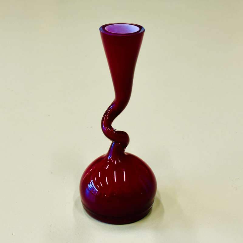Normann Copenhagen vasi vínrauður